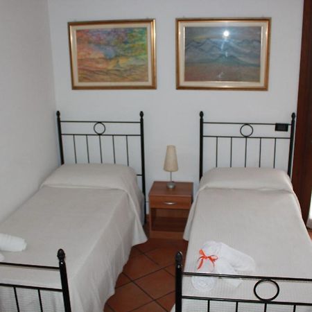 Il Gelso Nero Bed and Breakfast Vittoria Esterno foto