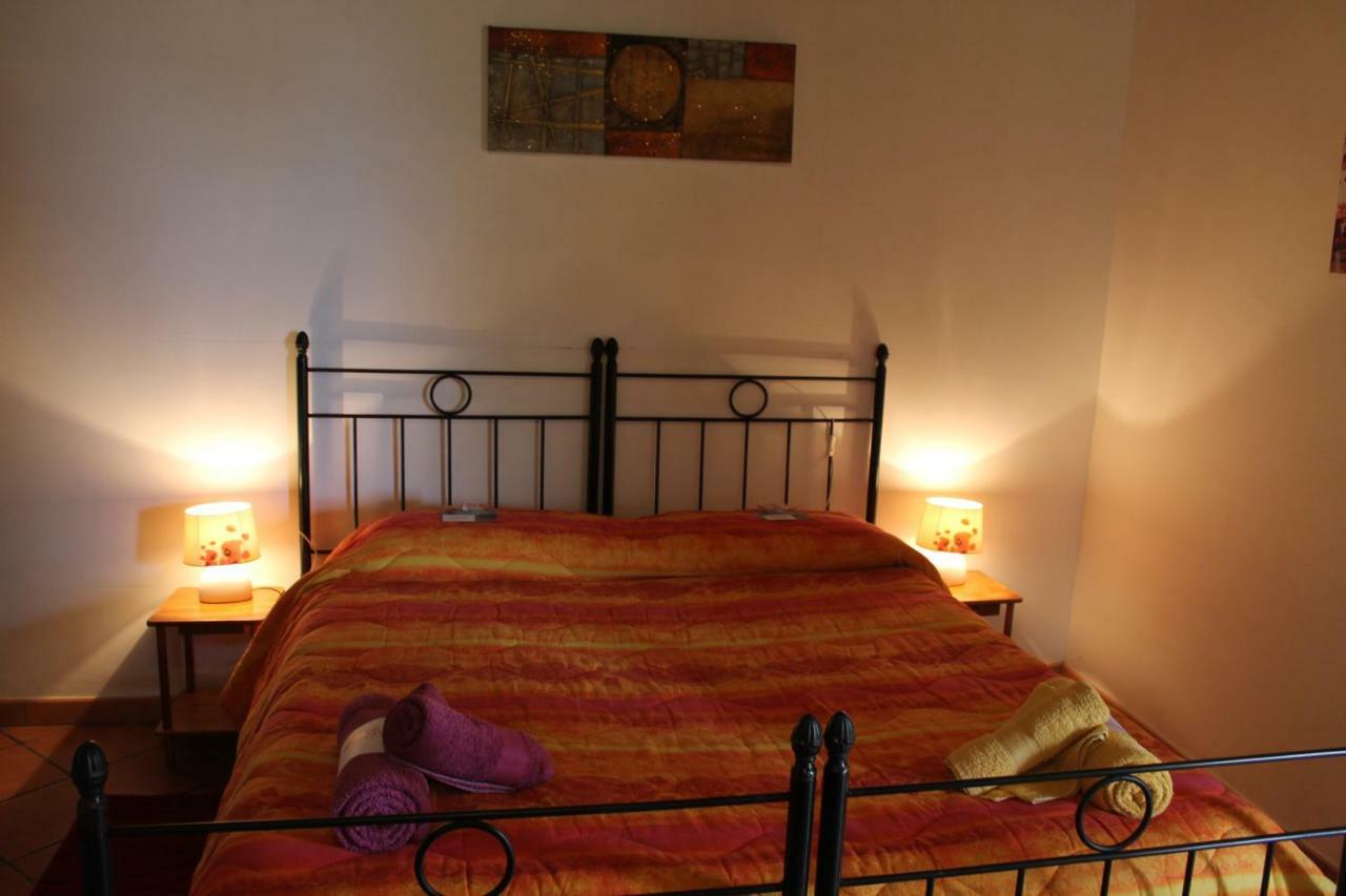 Il Gelso Nero Bed and Breakfast Vittoria Esterno foto